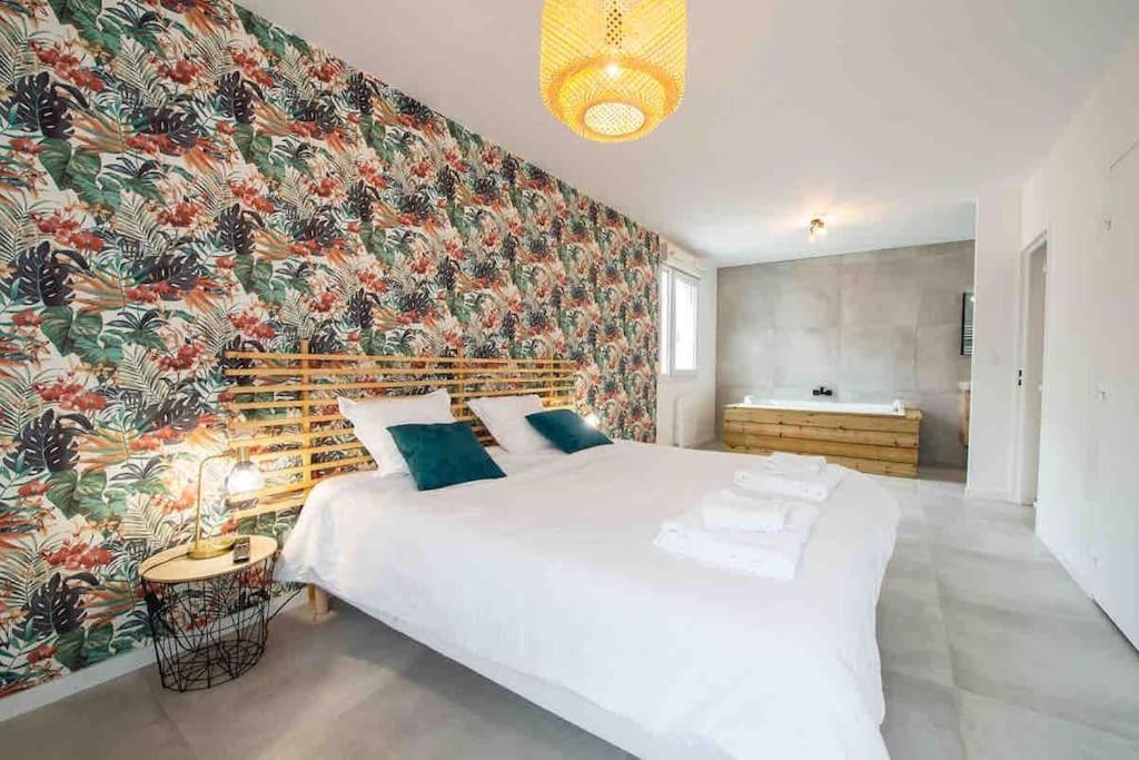 Apartment Avec Jaccuzzi 15 Min Du Centre De Lyon *