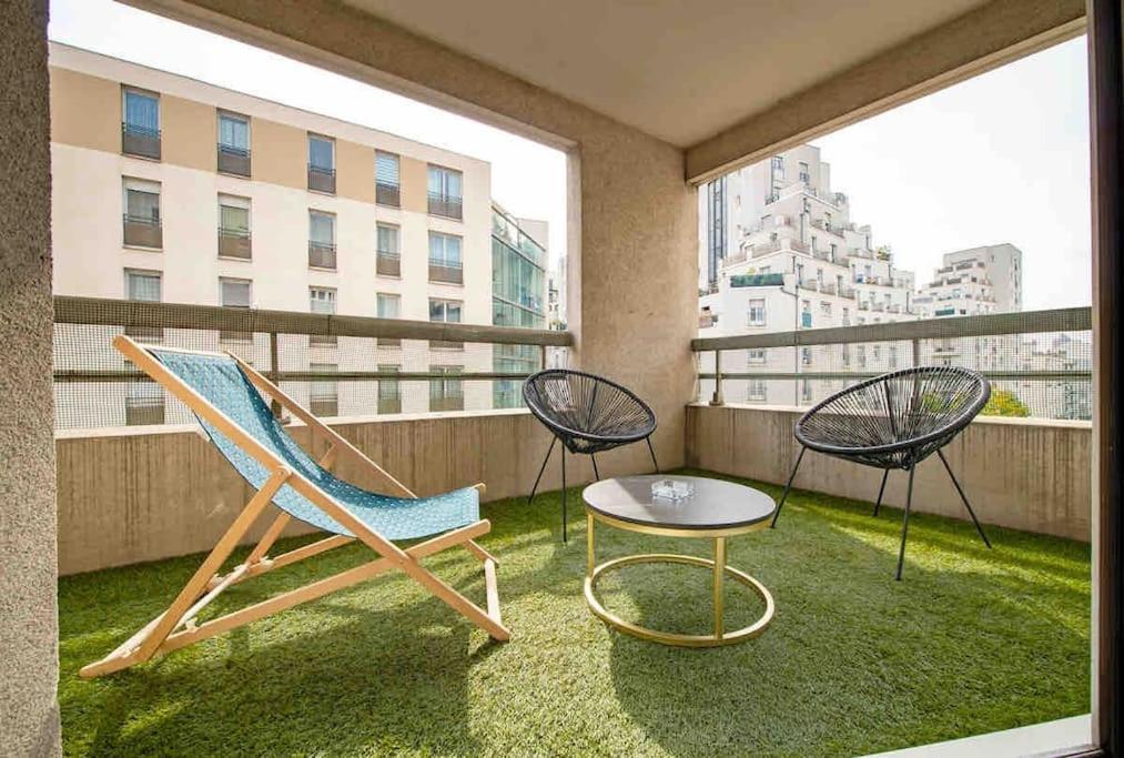 Avec Jaccuzzi 15 Min Du Centre De Lyon Apartment